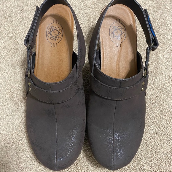 Hocus Pocus Wedges - Picture 1 of 6